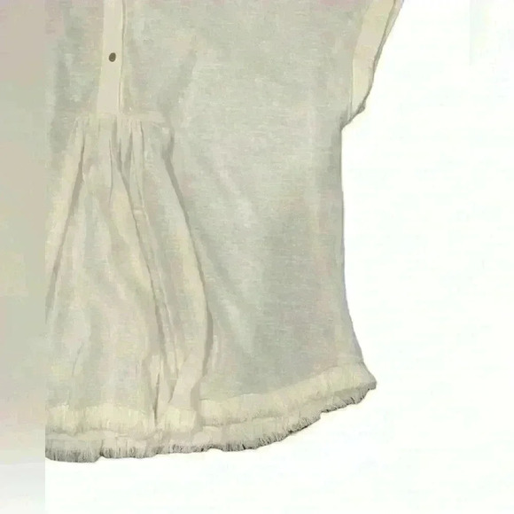 Umgee Women’s Linen Buttoned Blouse - Picture 3 of 3